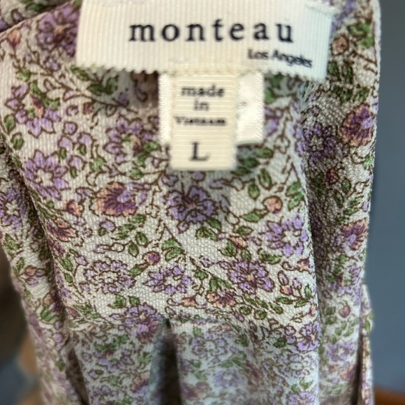 Monteau Fitted Floral Blouse Size Large - Picture 7 of 7